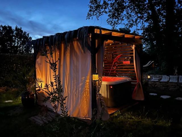 La Brindille Petit Mas Provencal Meuble De Tourisme 3 Etoiles 2-3 Personnes 1 Piece 30 M2 Tout Confort Lisiere Foret Jardin Jacuzzi Piscine Saint-Paul-en-Foret Bagian luar foto